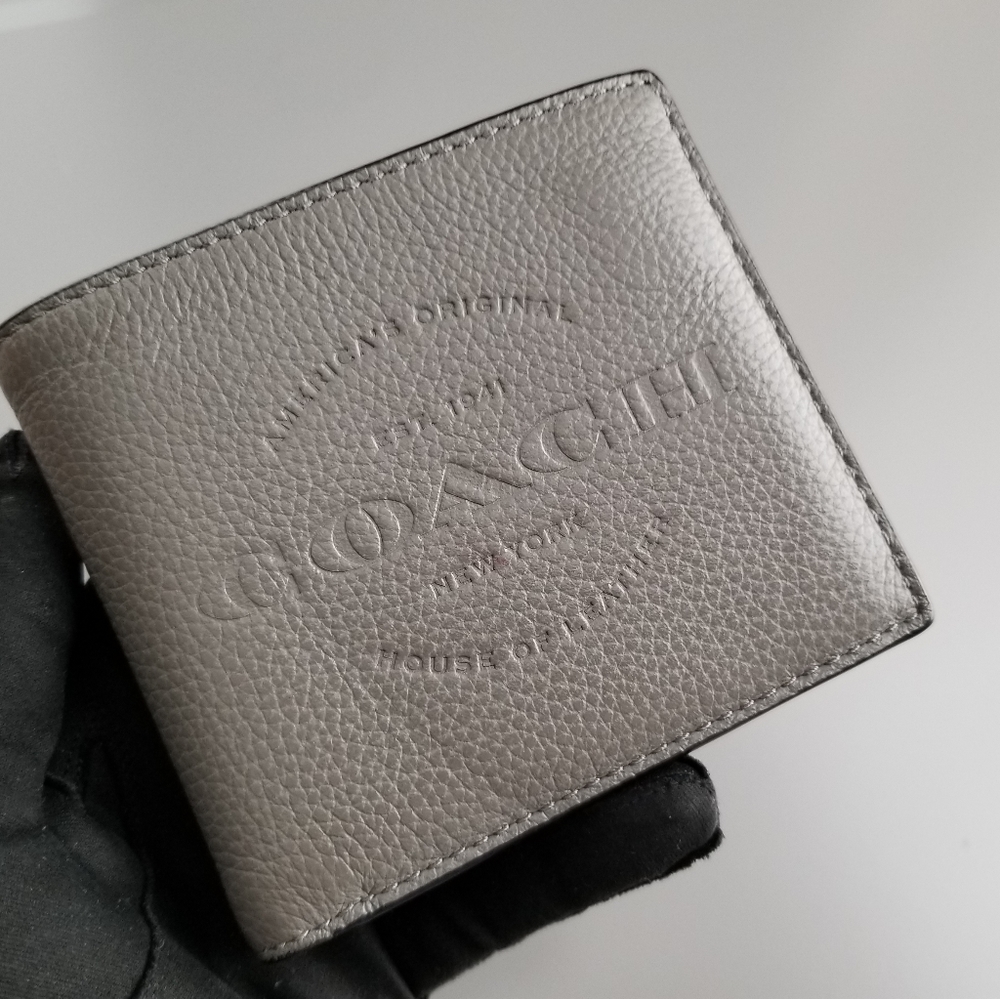 COACH Men's Billfold wallet - Picture 16 of 16